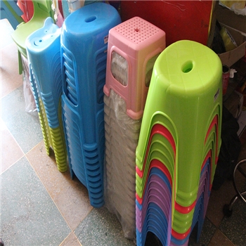 塑料凳子（各种款式，价格询问卖家）
